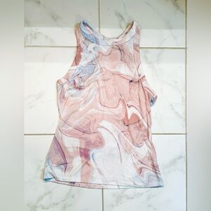 Old Navy race back tank, size S, in excellent conditions.